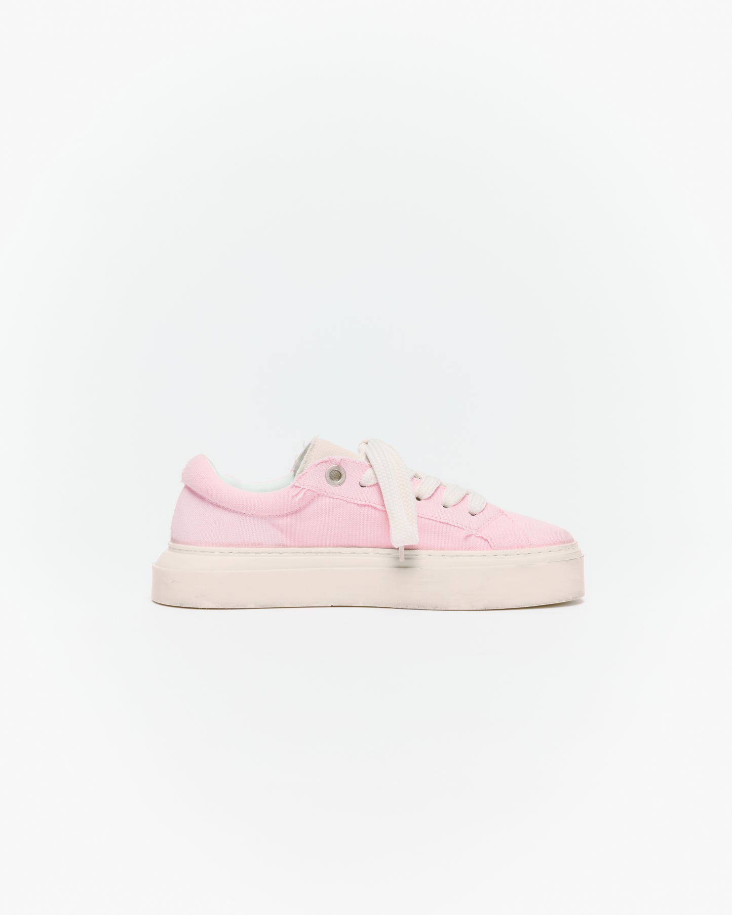 THE VINTAGE WILSON SNEAKER