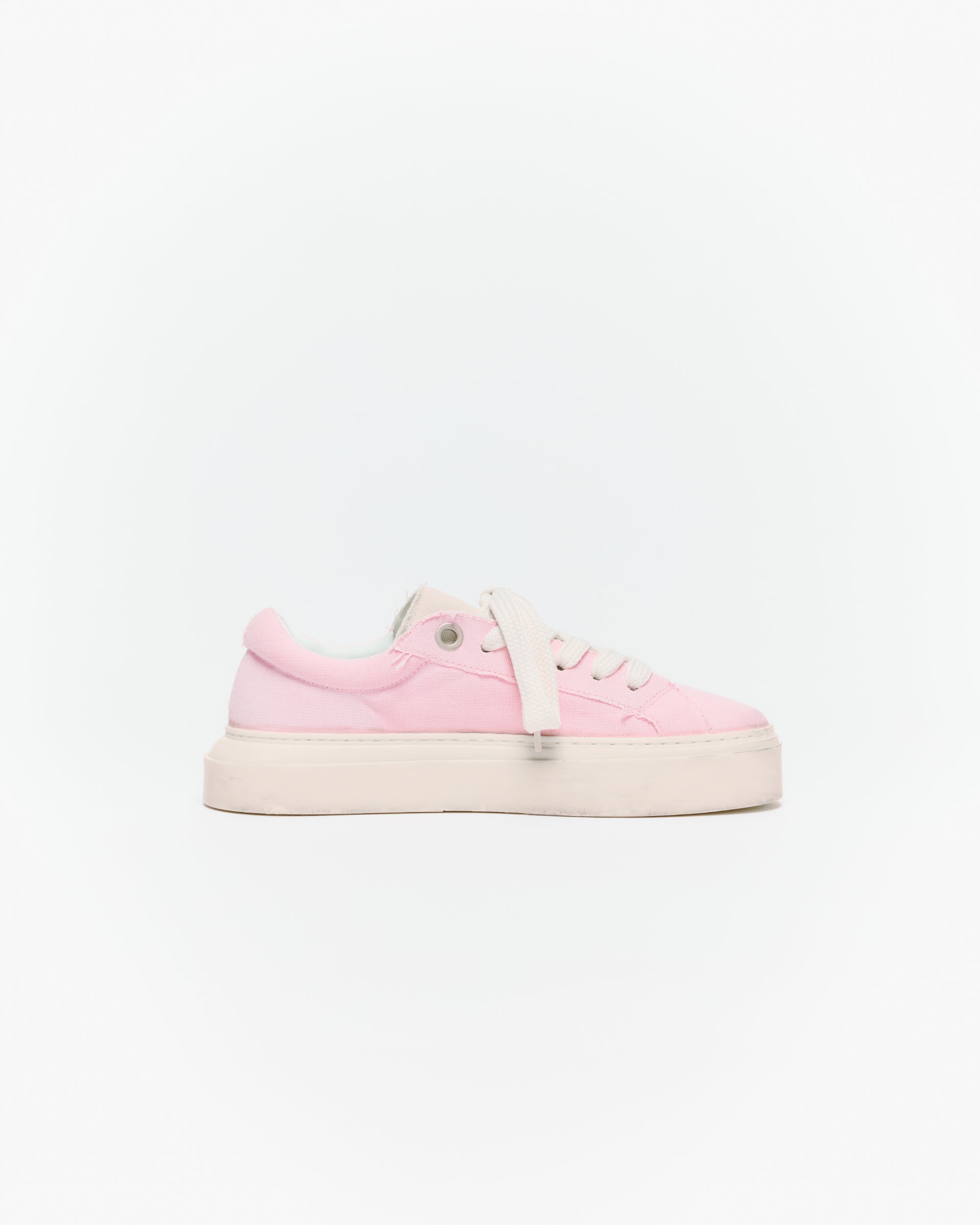 THE VINTAGE WILSON SNEAKER