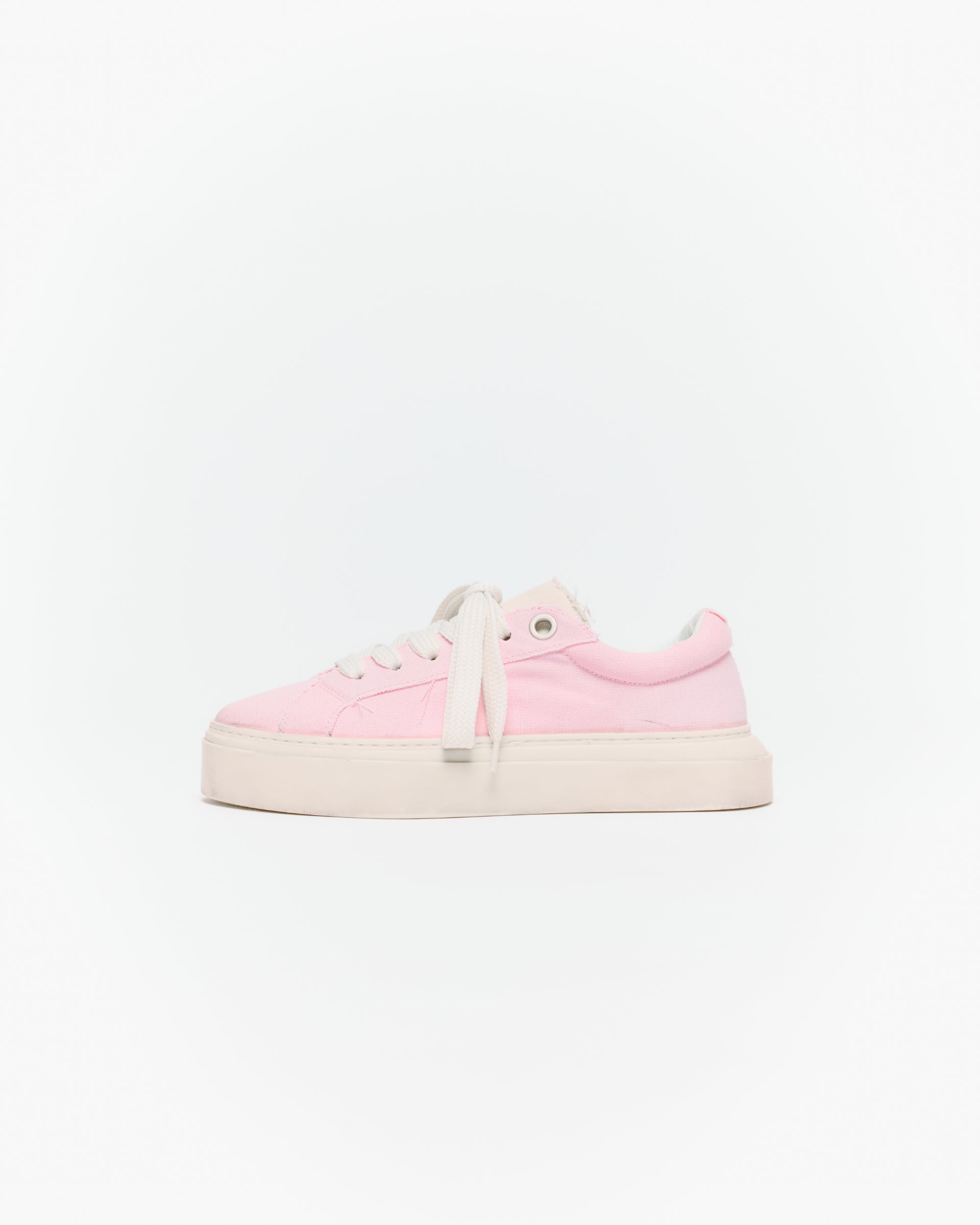 THE VINTAGE WILSON SNEAKER