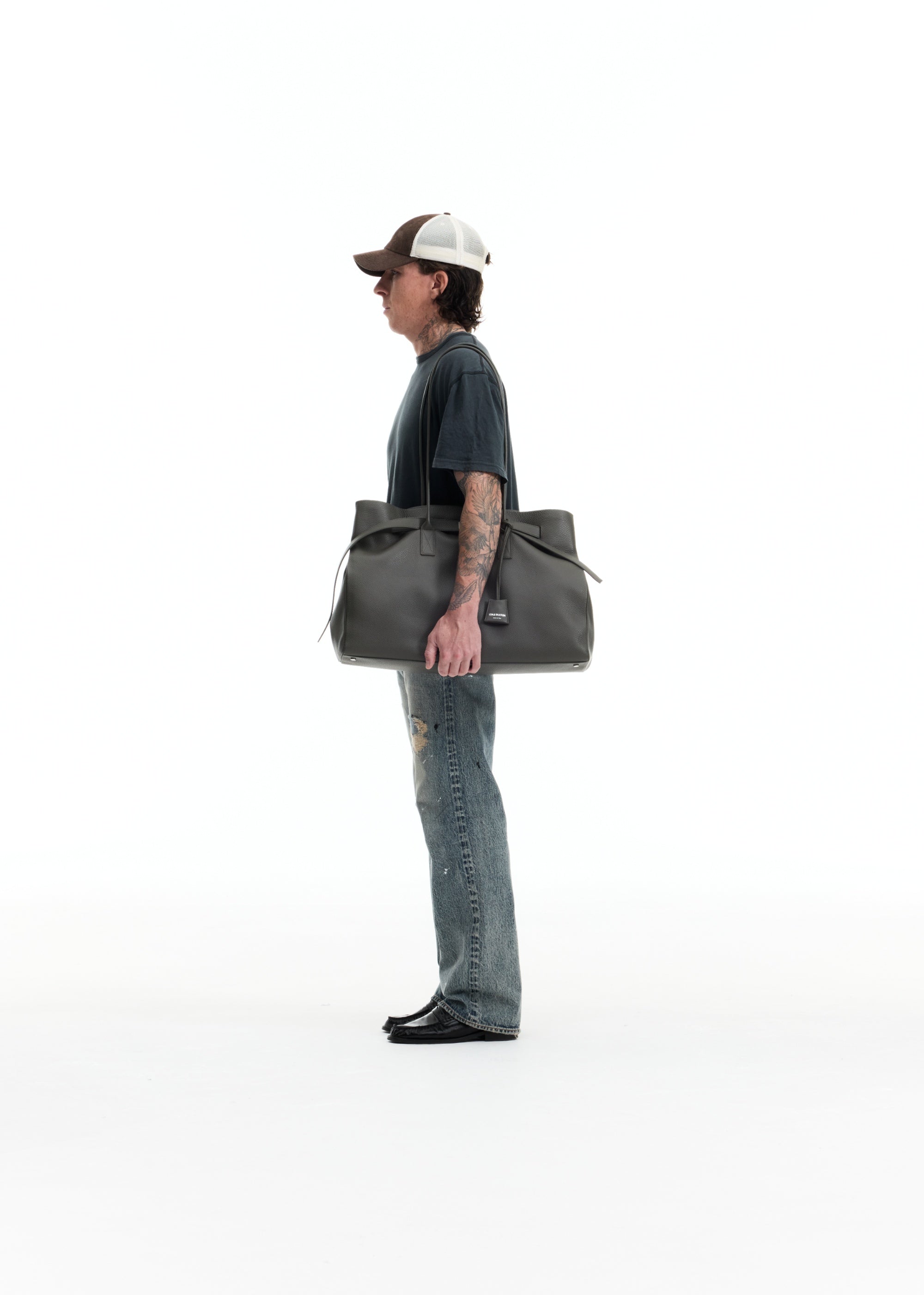 TEXTURED LEATHER HOLDALL TOTE