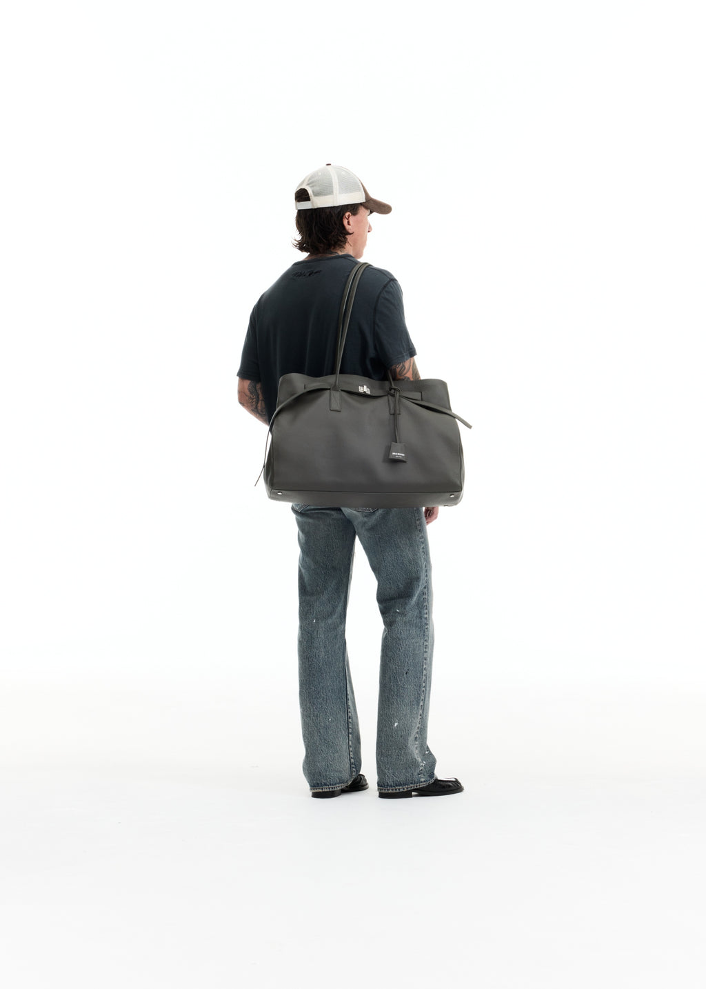 TEXTURED LEATHER HOLDALL TOTE