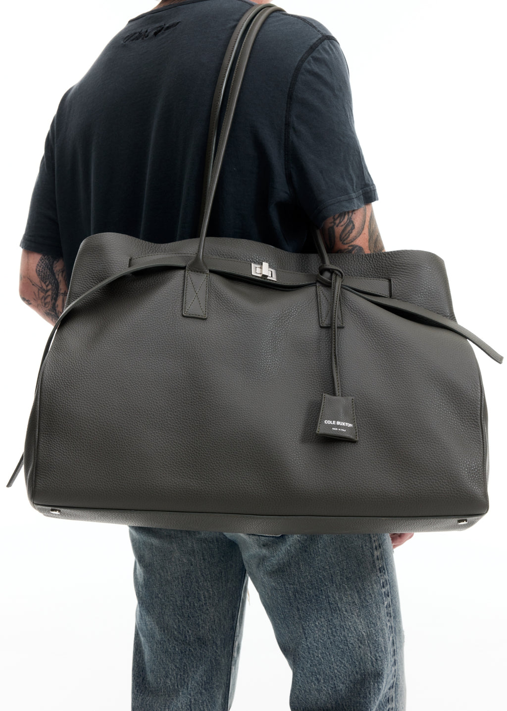 TEXTURED LEATHER HOLDALL TOTE