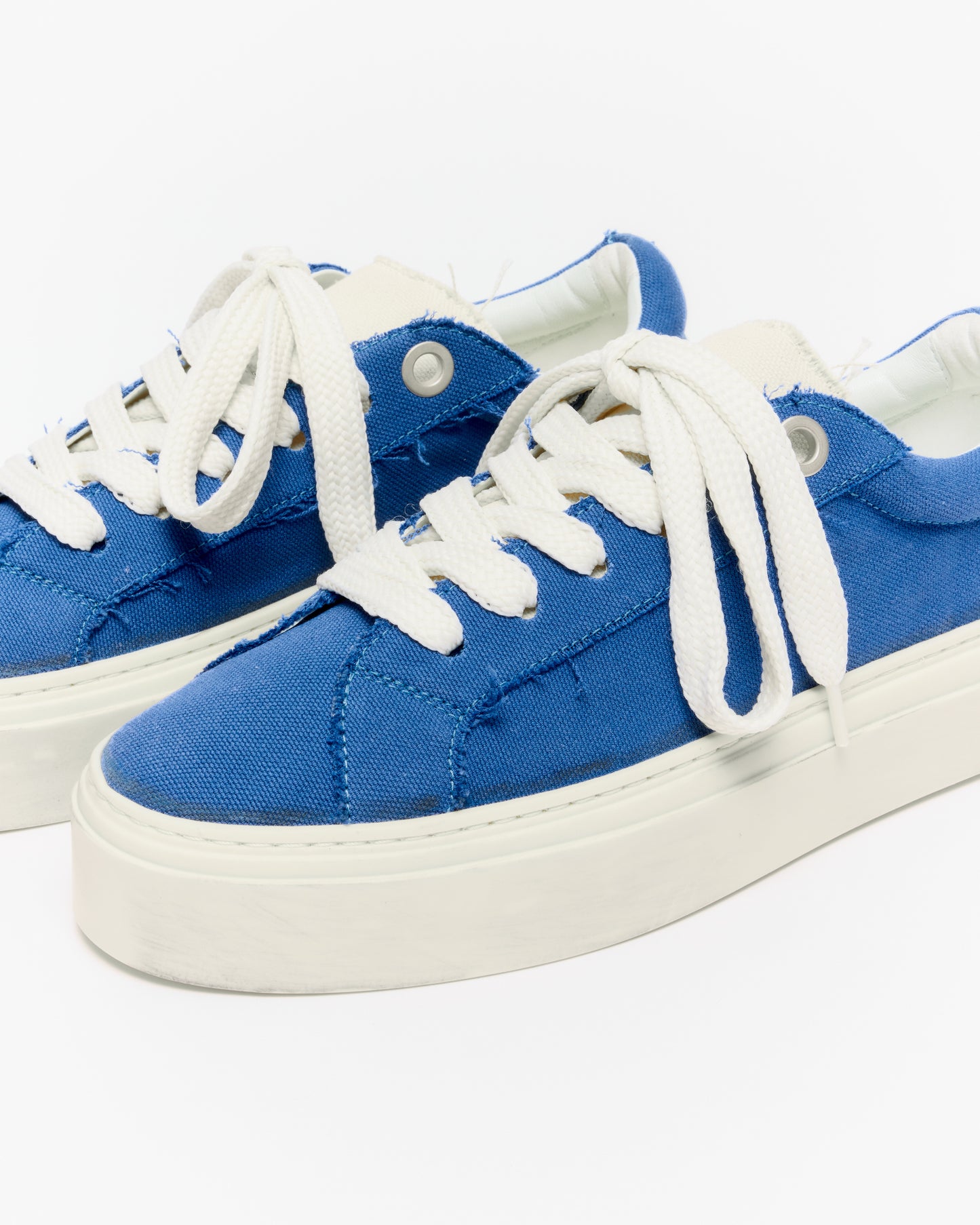 THE VINTAGE WILSON SNEAKER