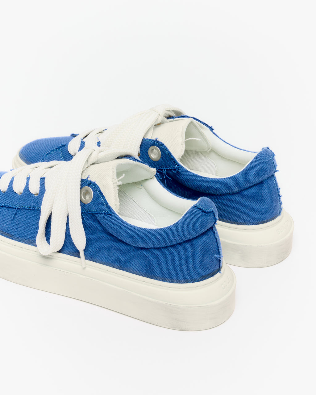 THE VINTAGE WILSON SNEAKER