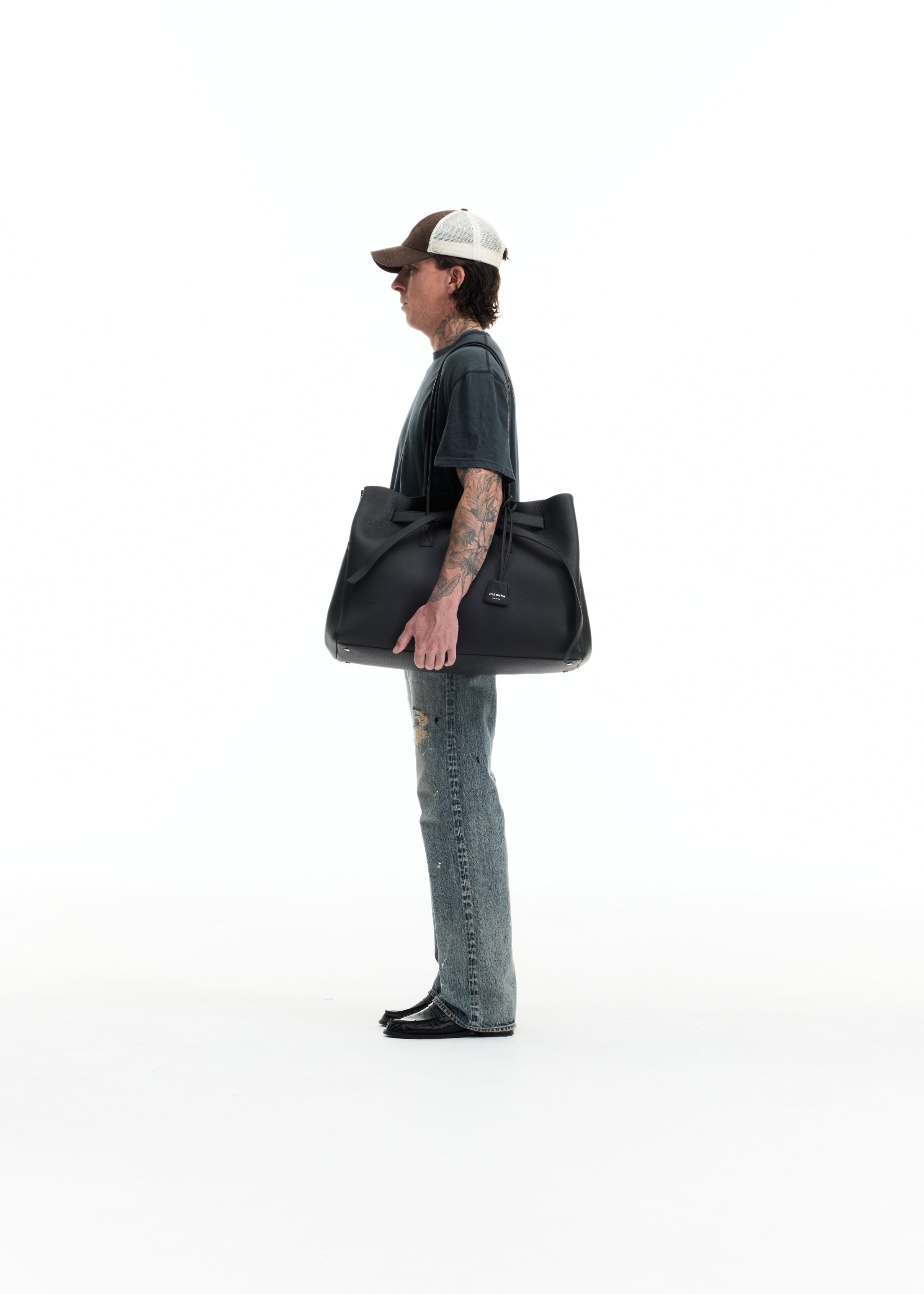 TEXTURED LEATHER HOLDALL TOTE
