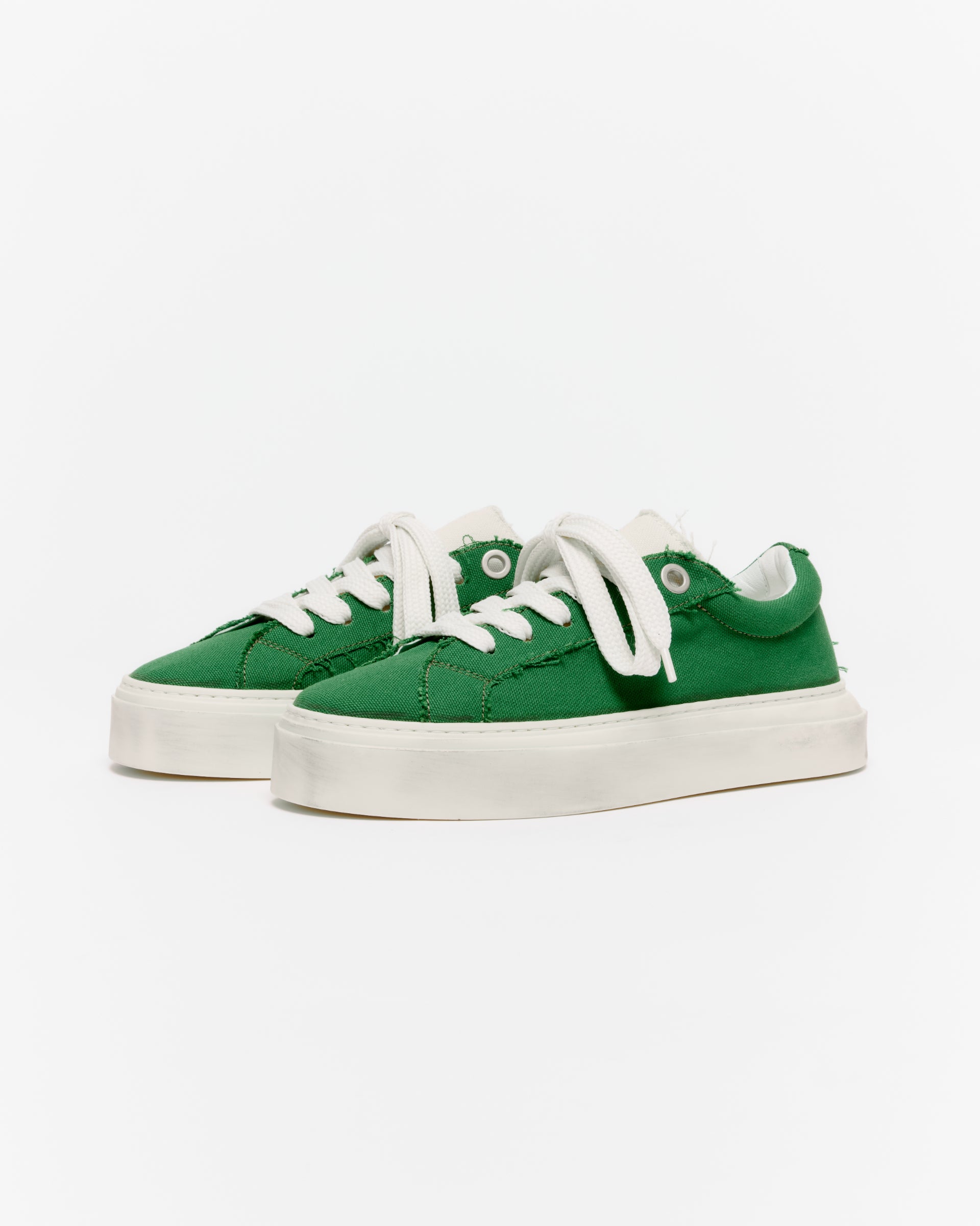 THE VINTAGE WILSON SNEAKER