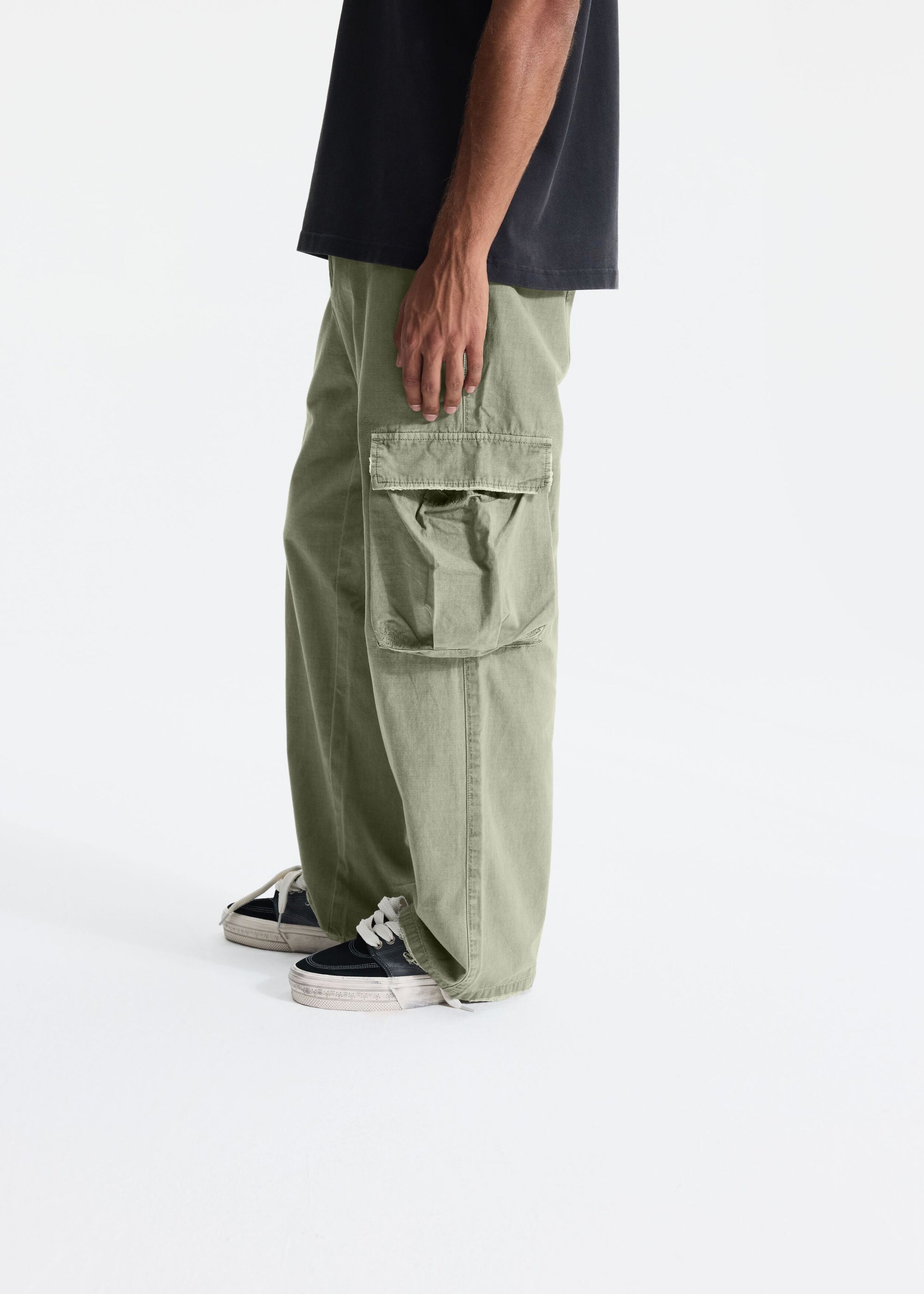 RIPSTOP CARGO TROUSERS
