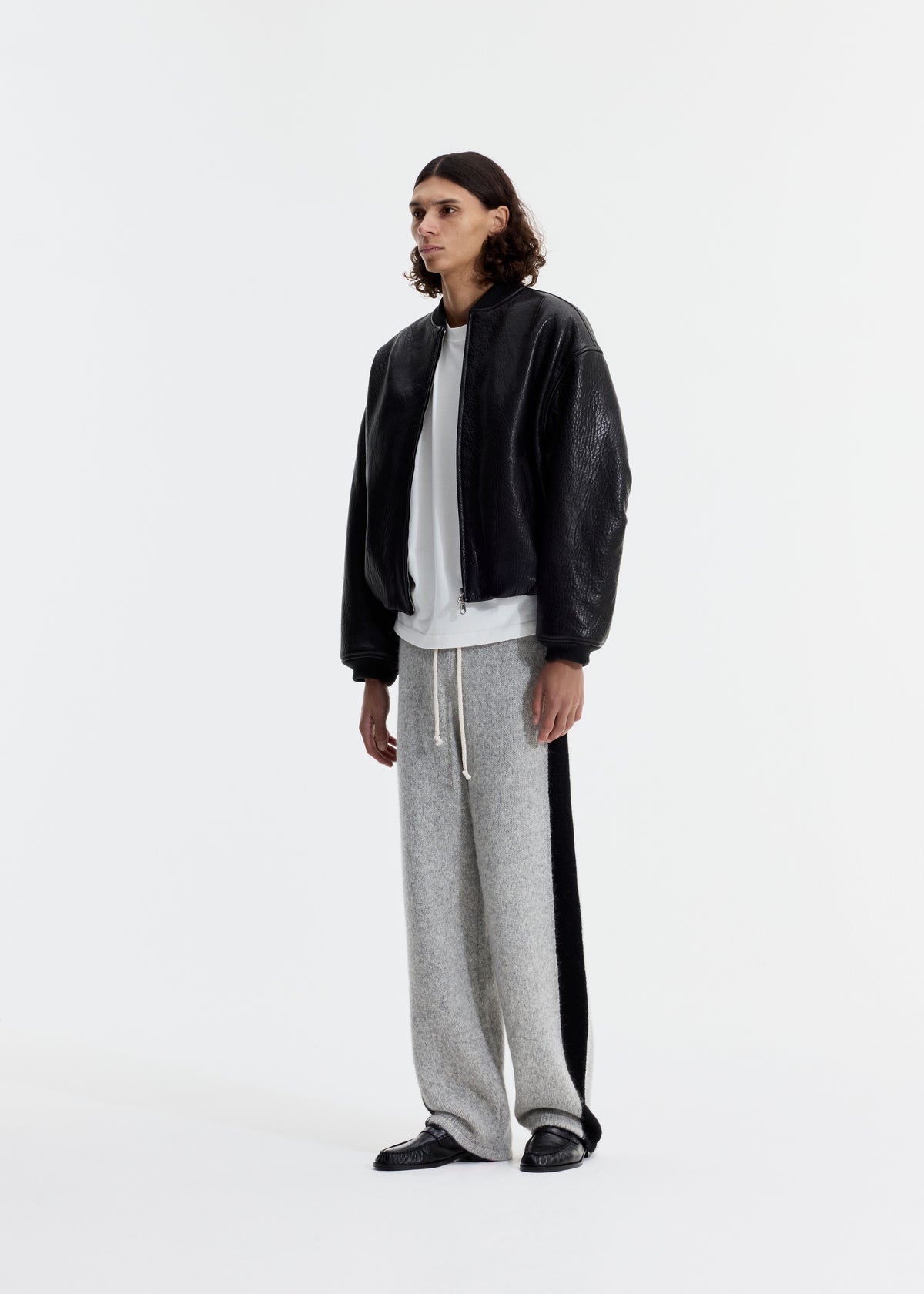SHRUNKEN LEATHER BOMBER