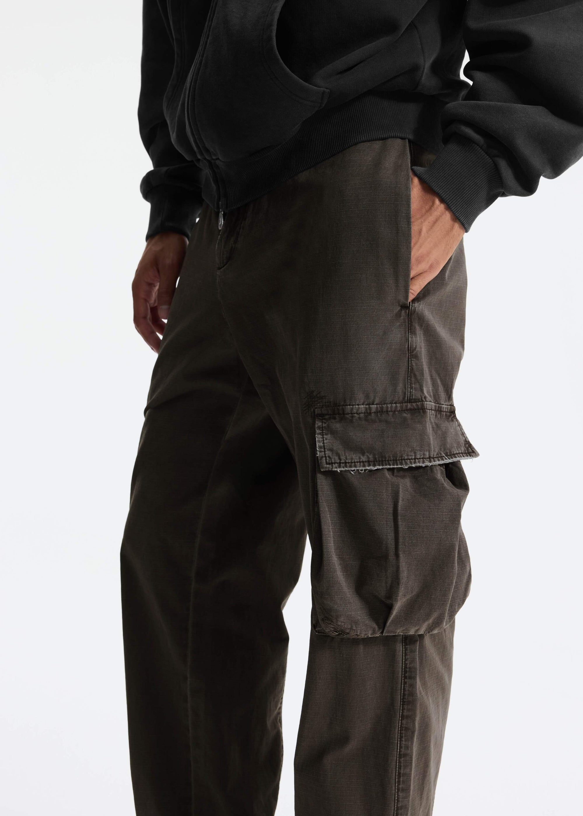 RIPSTOP CARGO TROUSERS