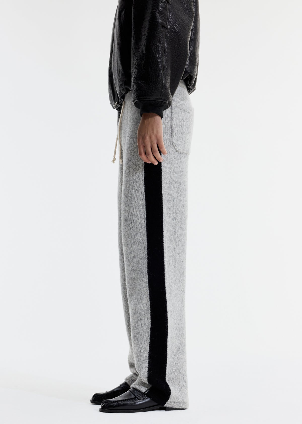 SIDE STRIPE KNIT PANTS