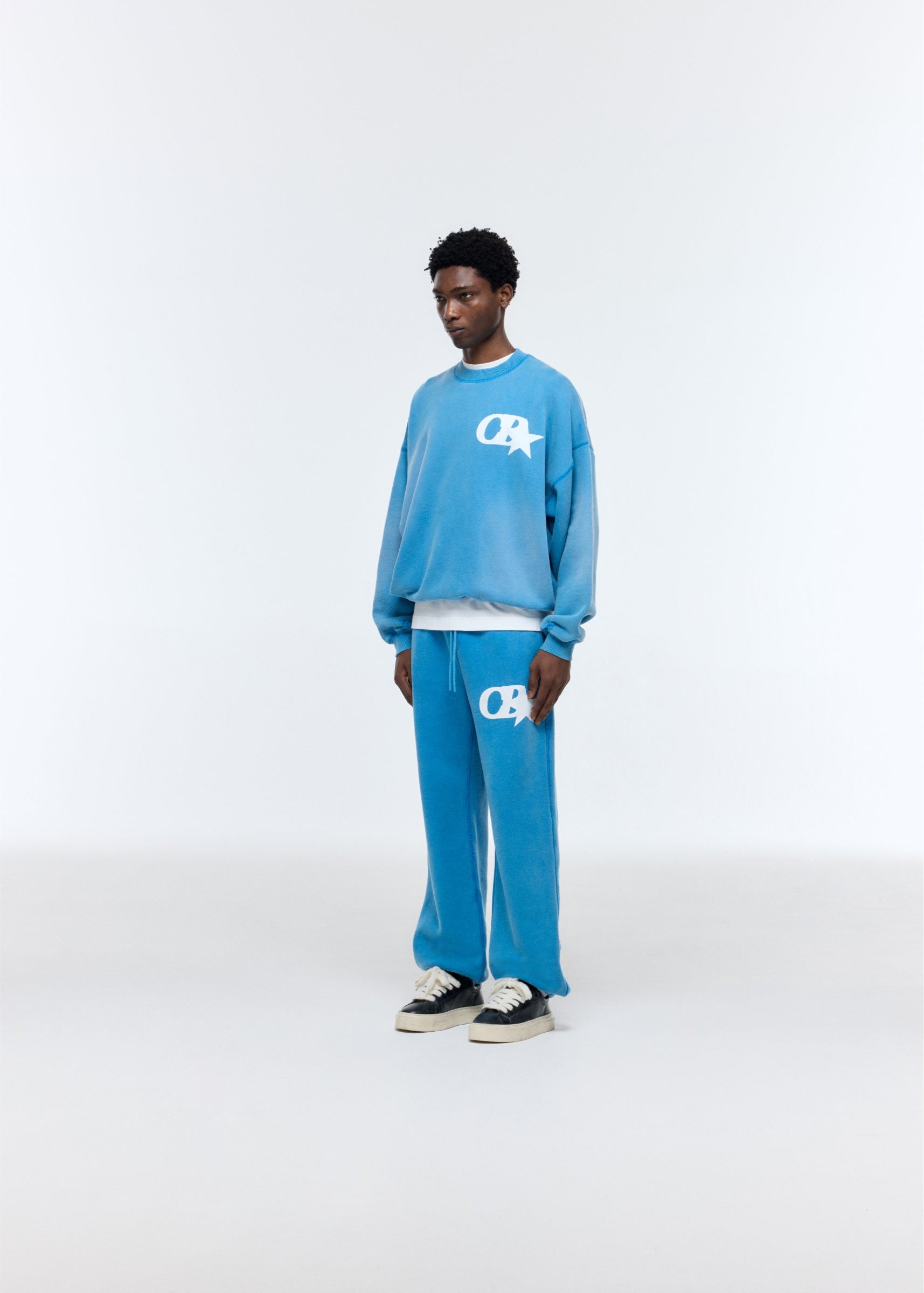 CB STAR DISTRESSED SWEATSHIRT