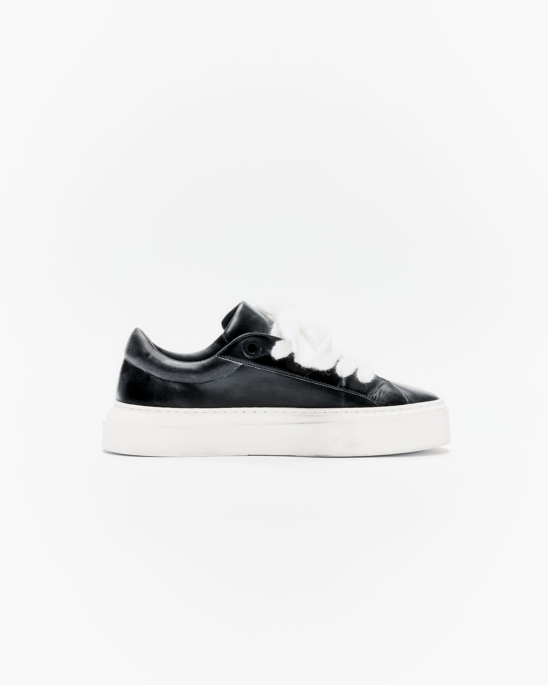 THE CB STAR SNEAKER