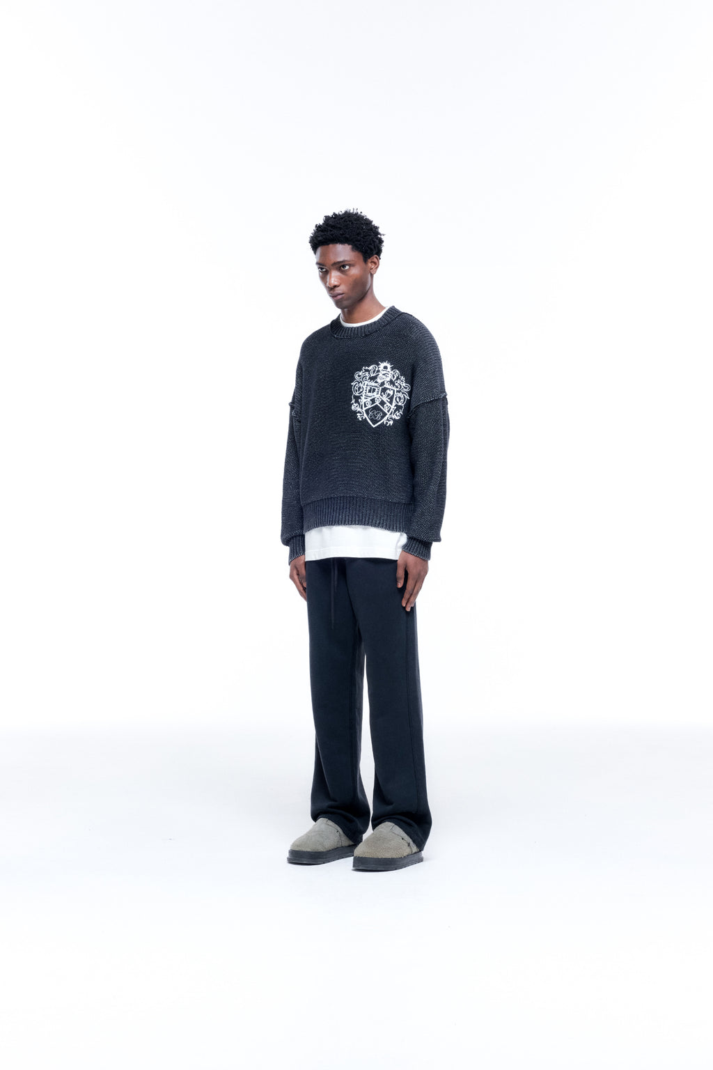 COLLEGIATE CREST KNIT SWEATER
