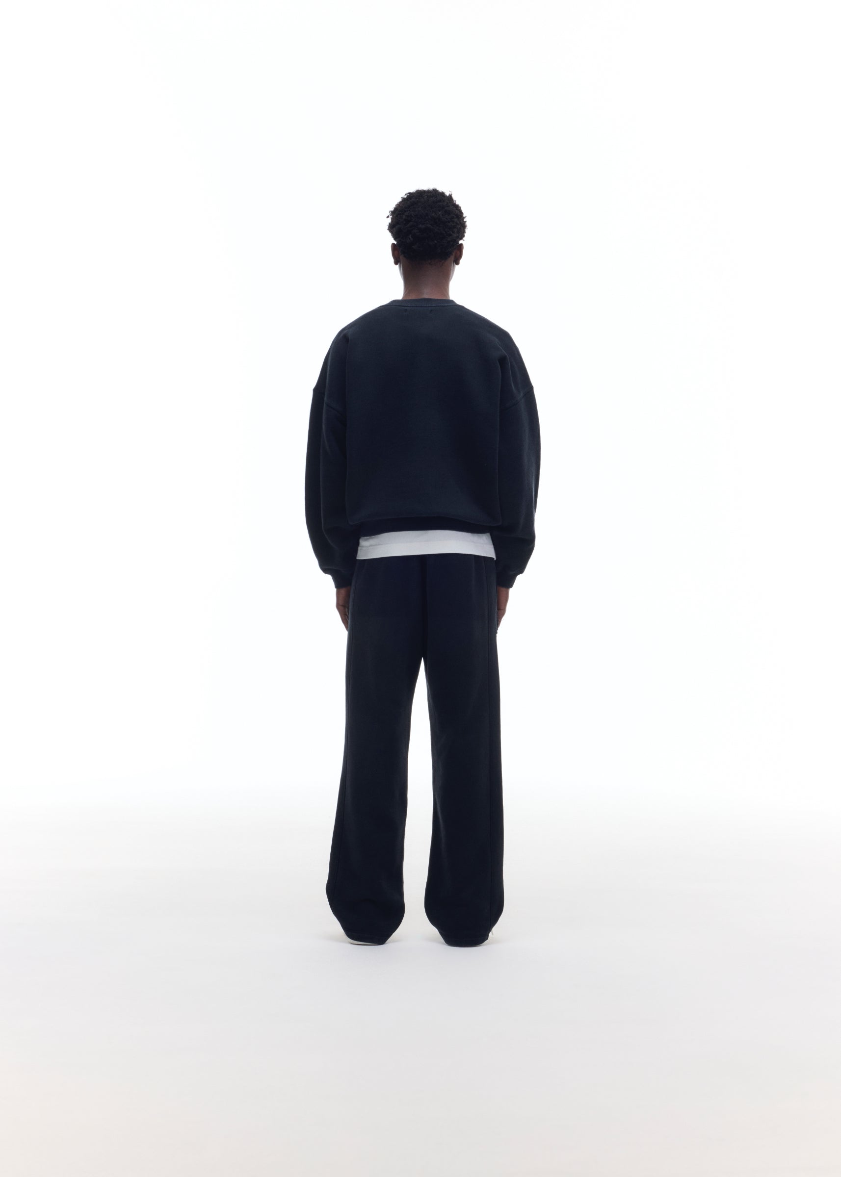 DISTRESSED COLLEGIATE CREST SWEATSHIRT