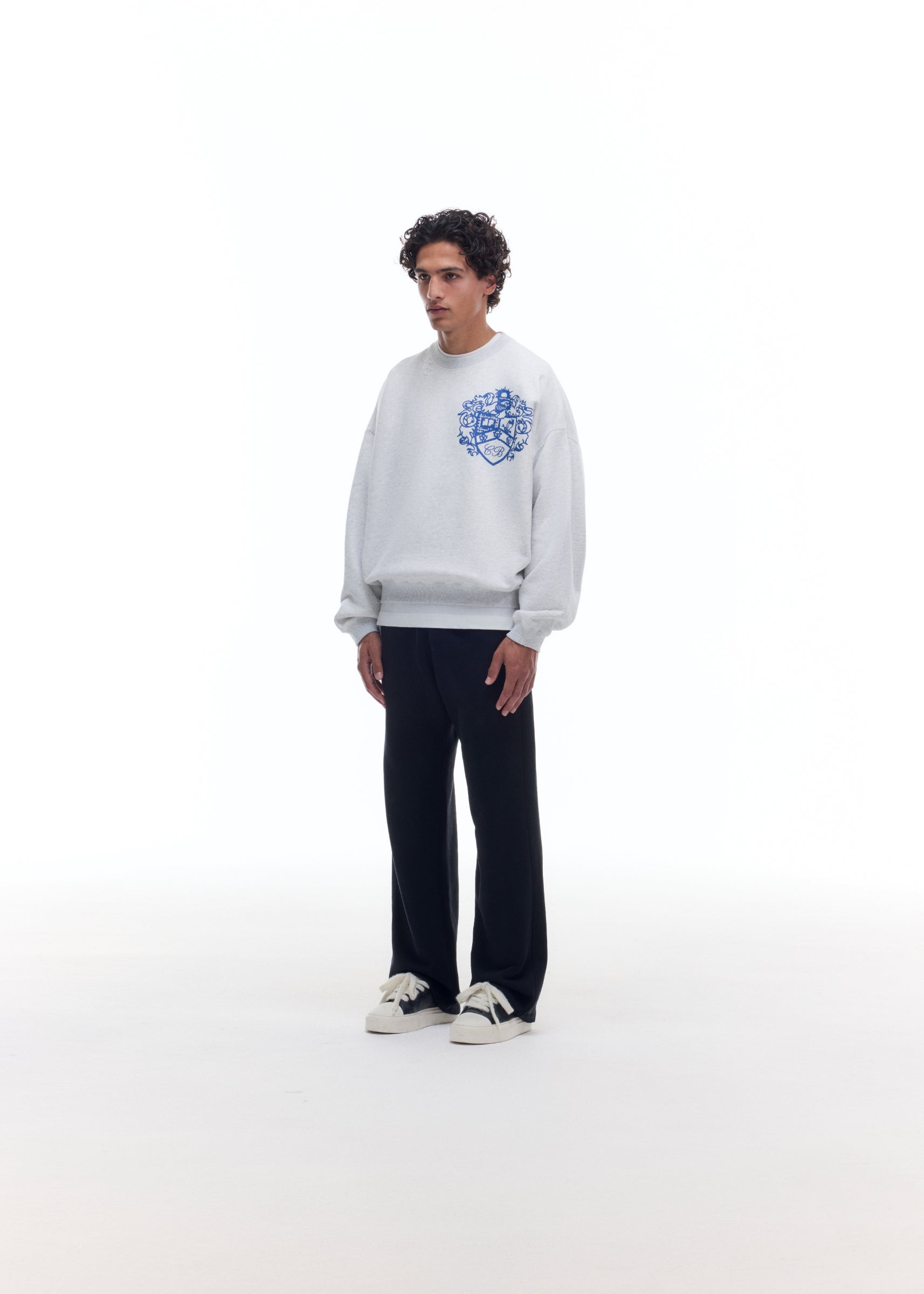 DISTRESSED COLLEGIATE CREST SWEATSHIRT