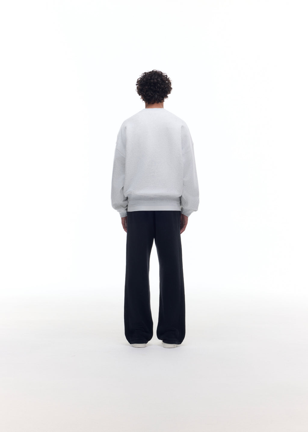 DISTRESSED COLLEGIATE CREST SWEATSHIRT