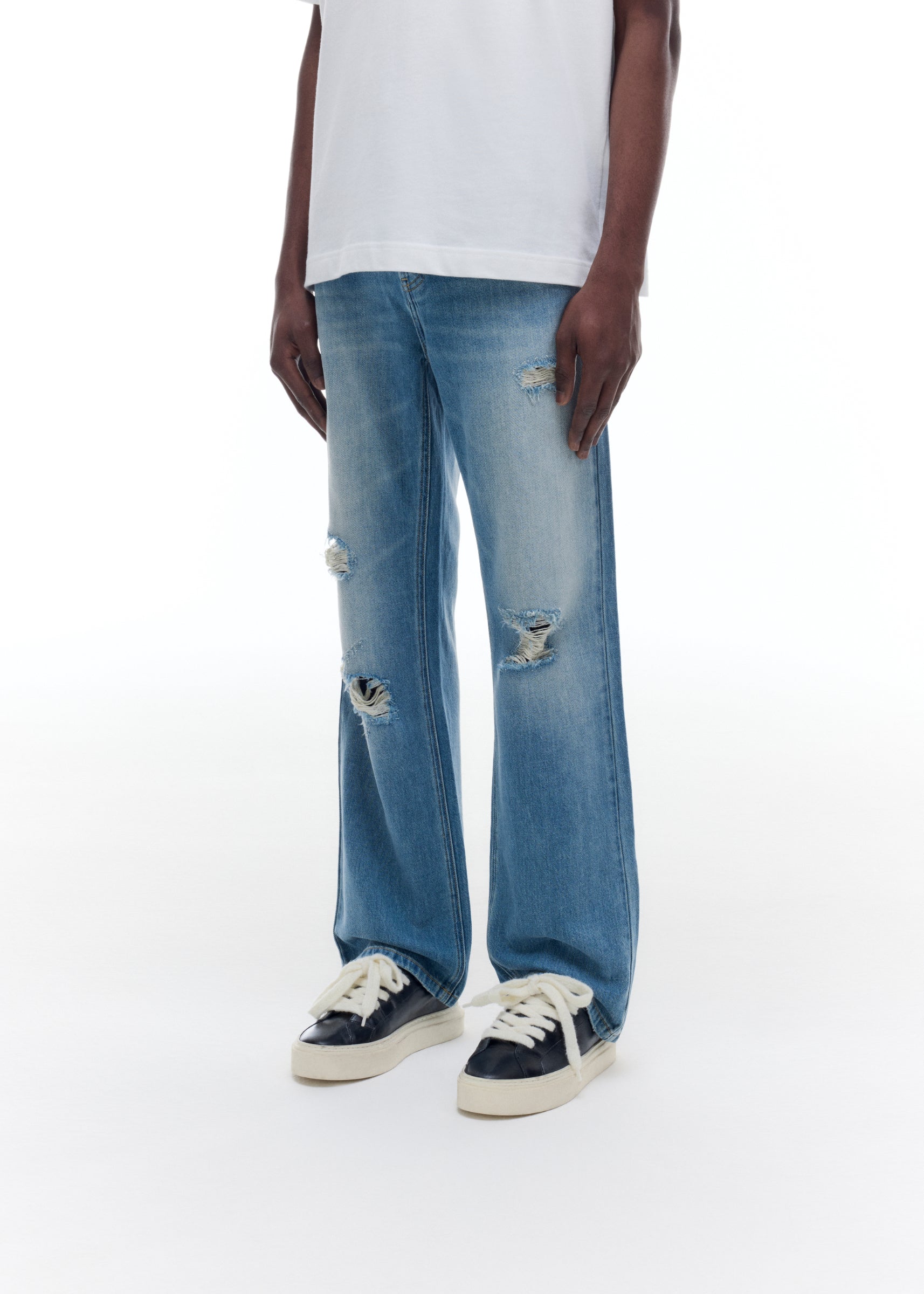 DISTRESSED FRONT JEANS