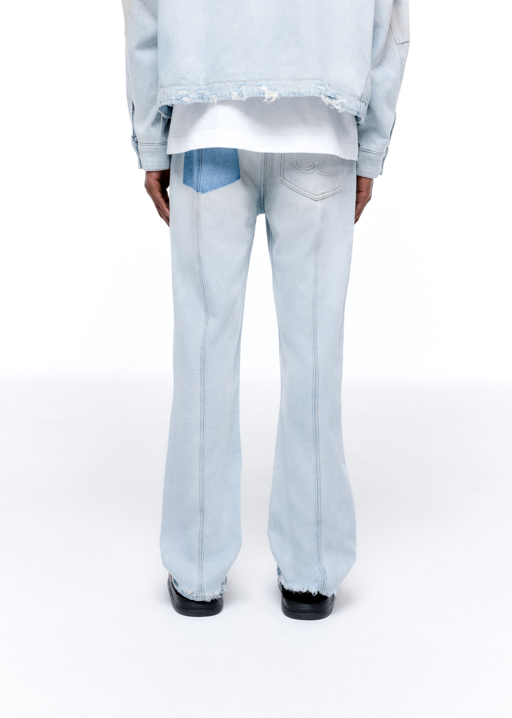 LIGHT WASH DENIM JEANS