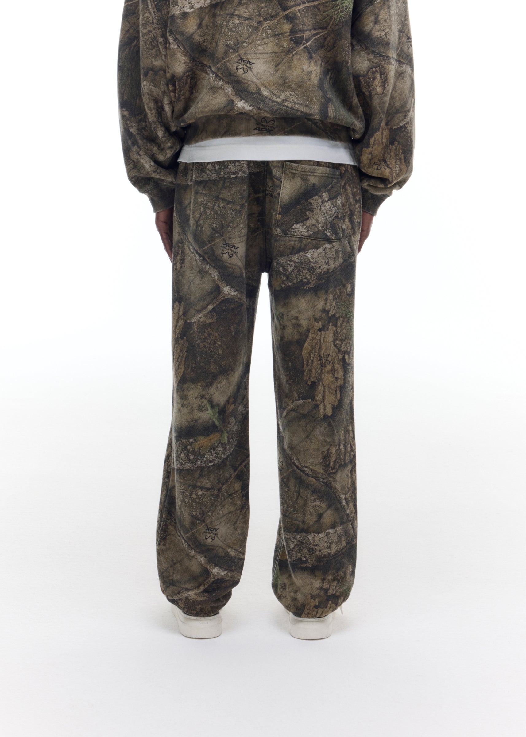 REAL TREE SWEATPANTS