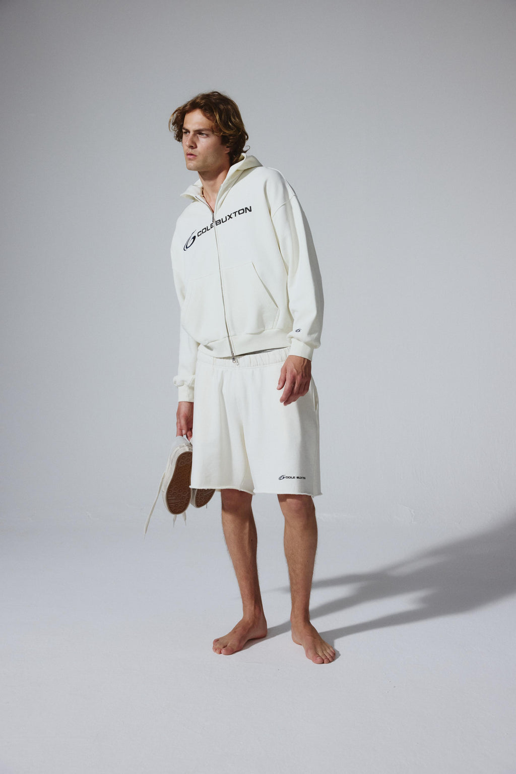 PRO ZIPPED HOODIE