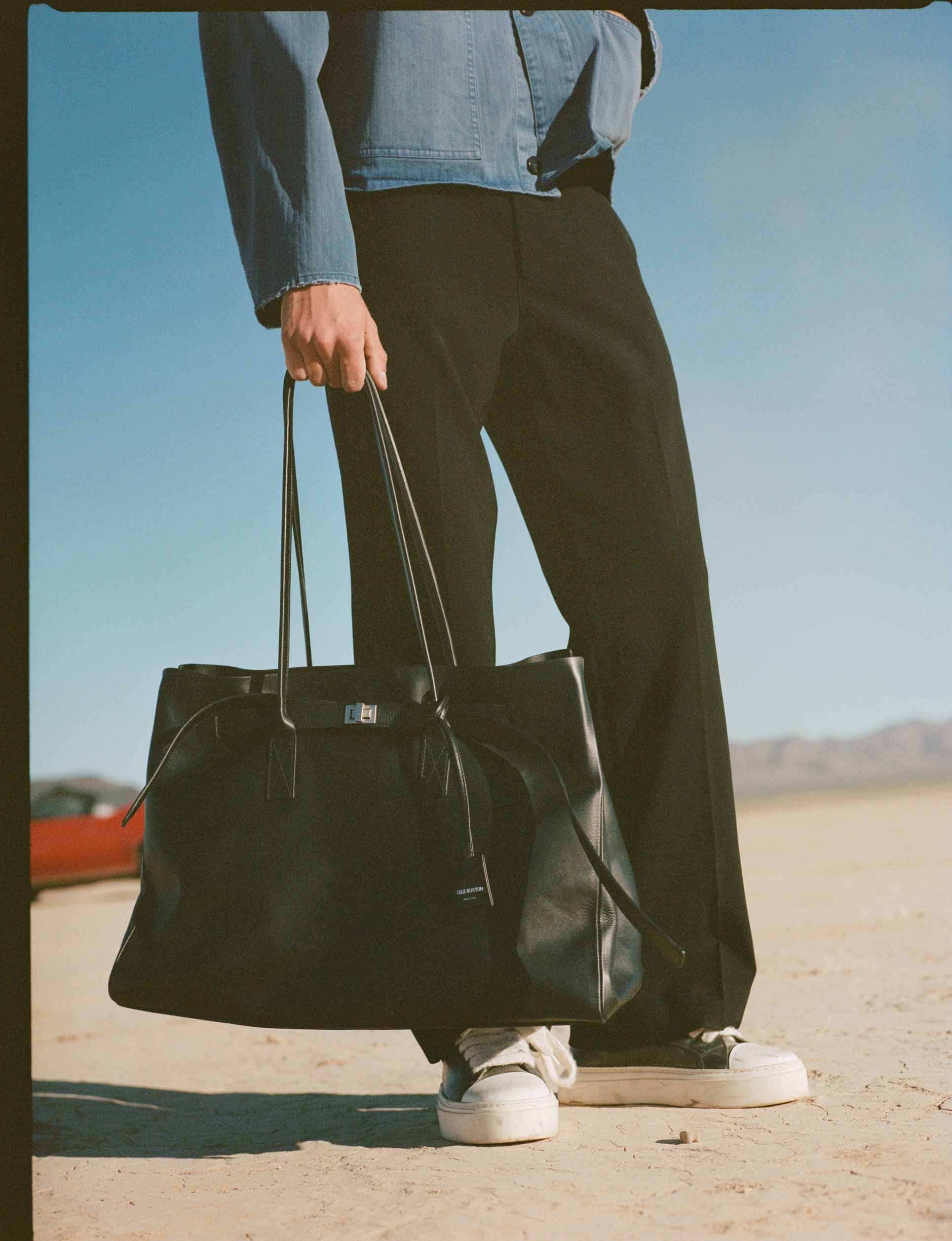 LEATHER HOLDALL TOTE
