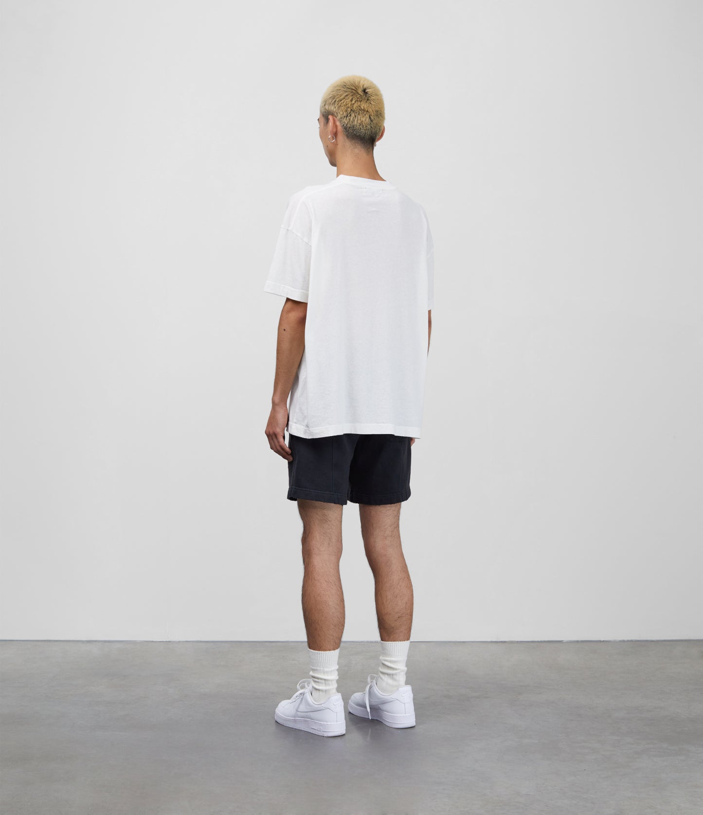 DISTRESSED LIGHTWEIGHT T-SHIRT