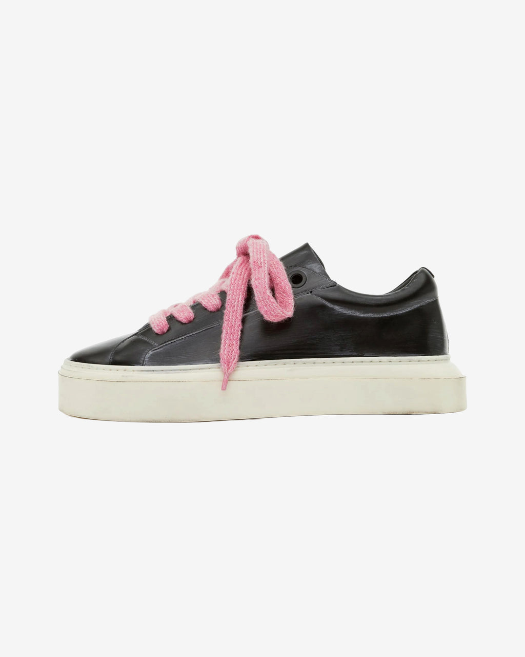 THE WILSON SNEAKER