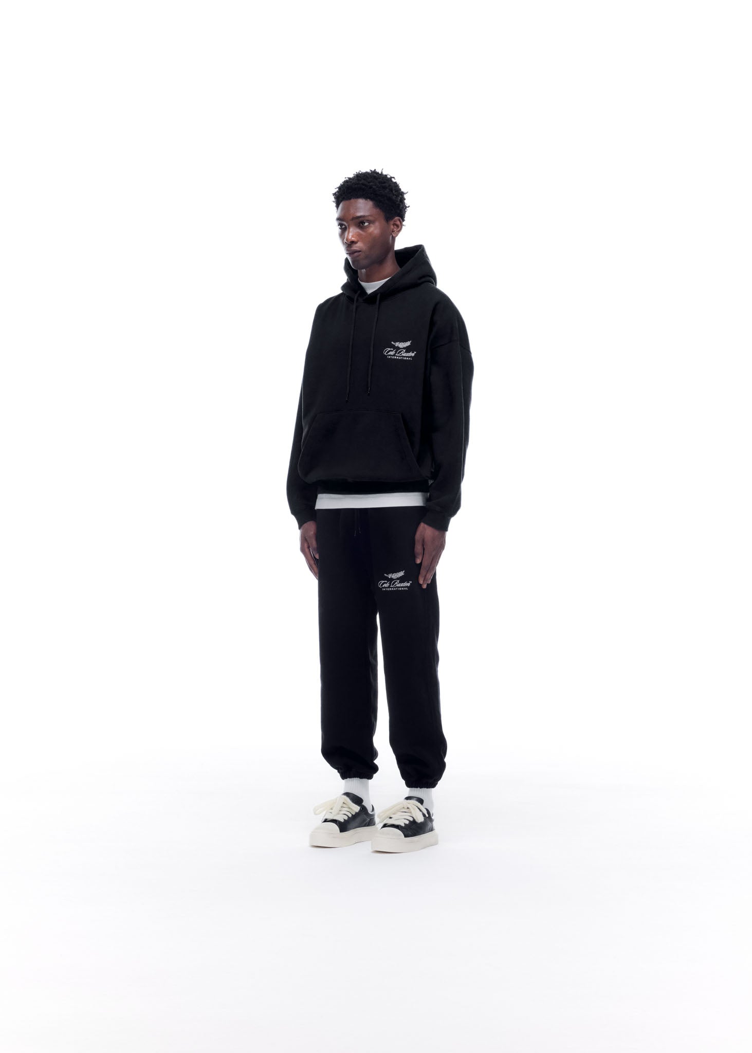 INTERNATIONAL SWEATPANTS