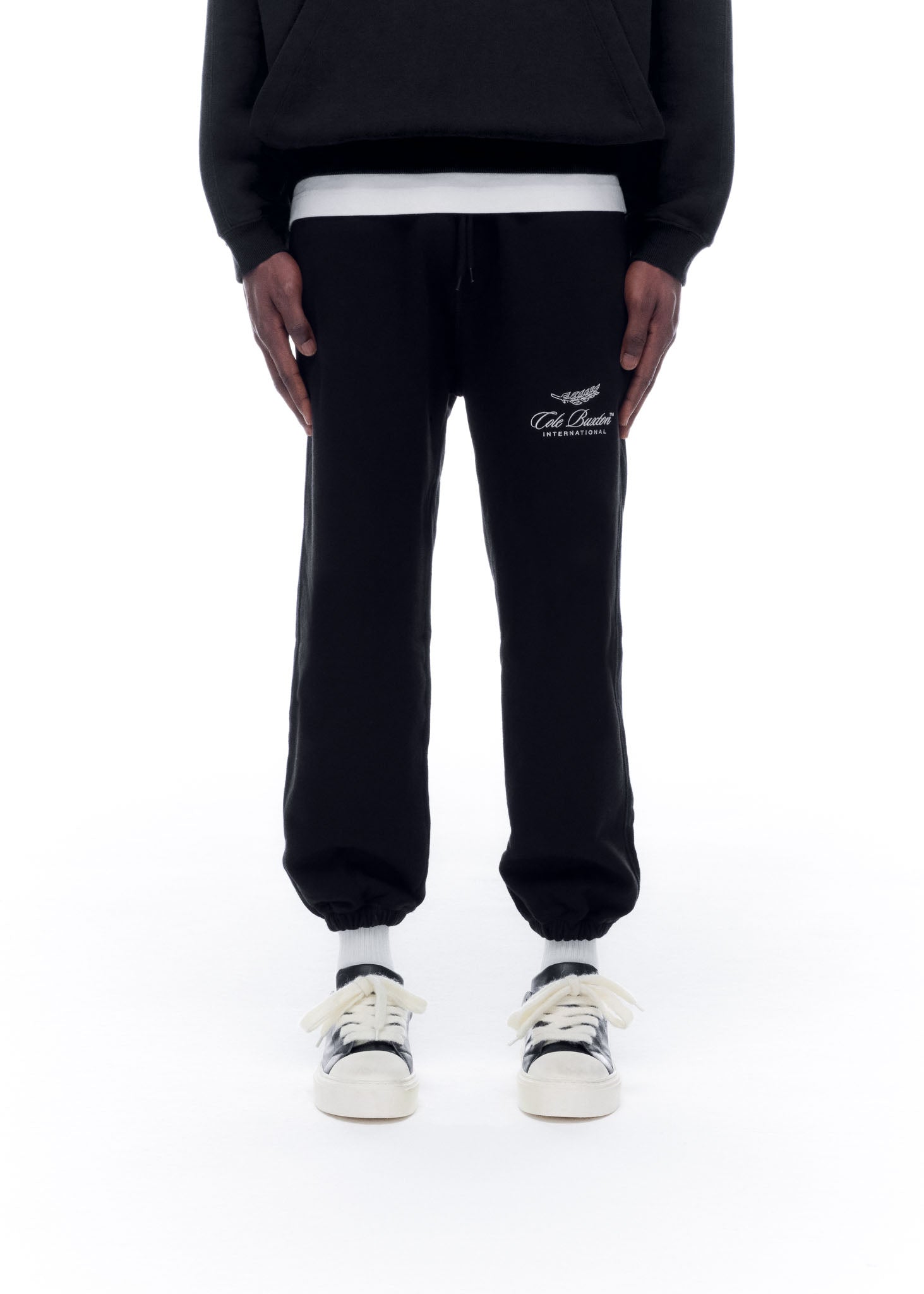 INTERNATIONAL SWEATPANTS
