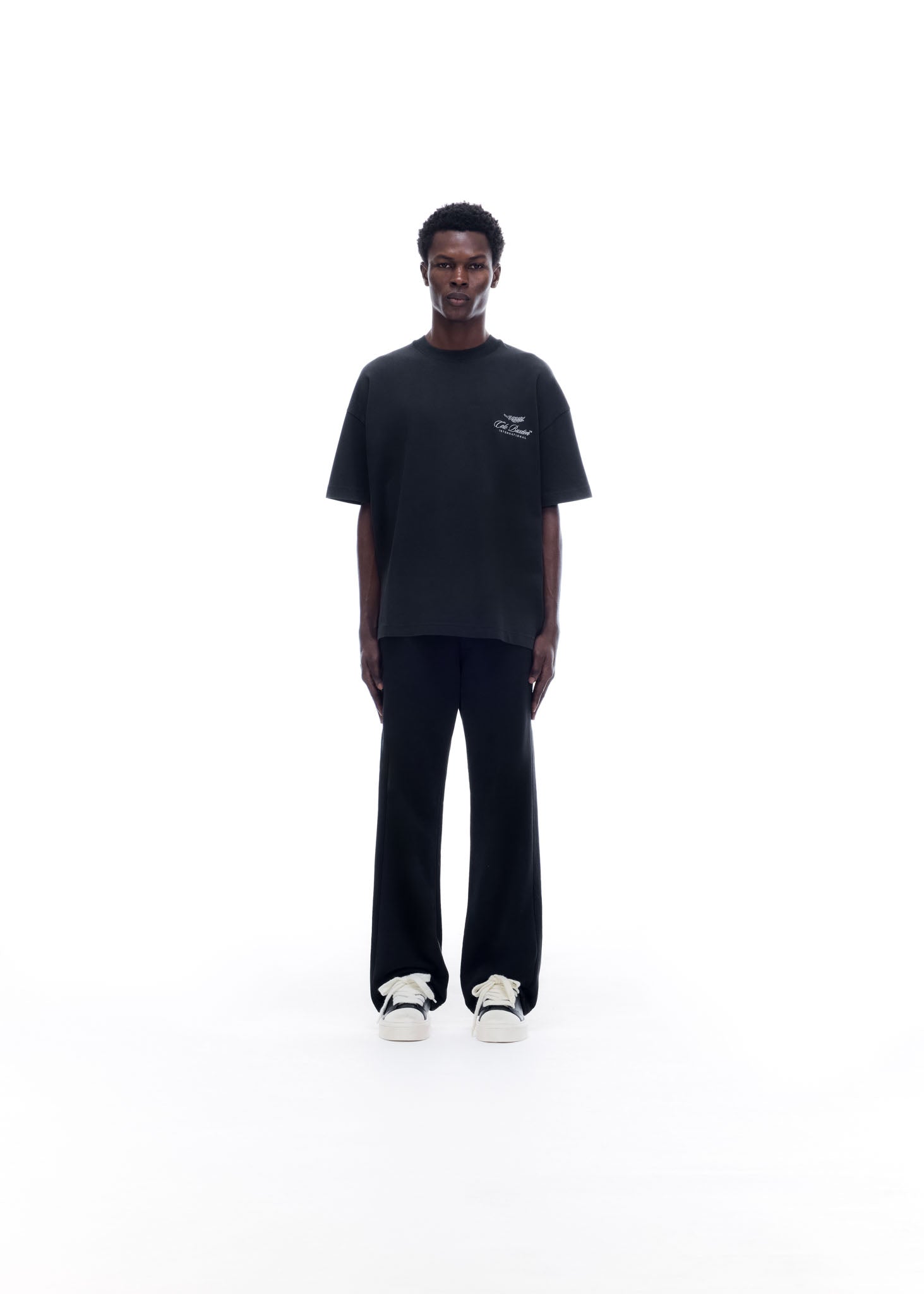 INTERNATIONAL T-SHIRT