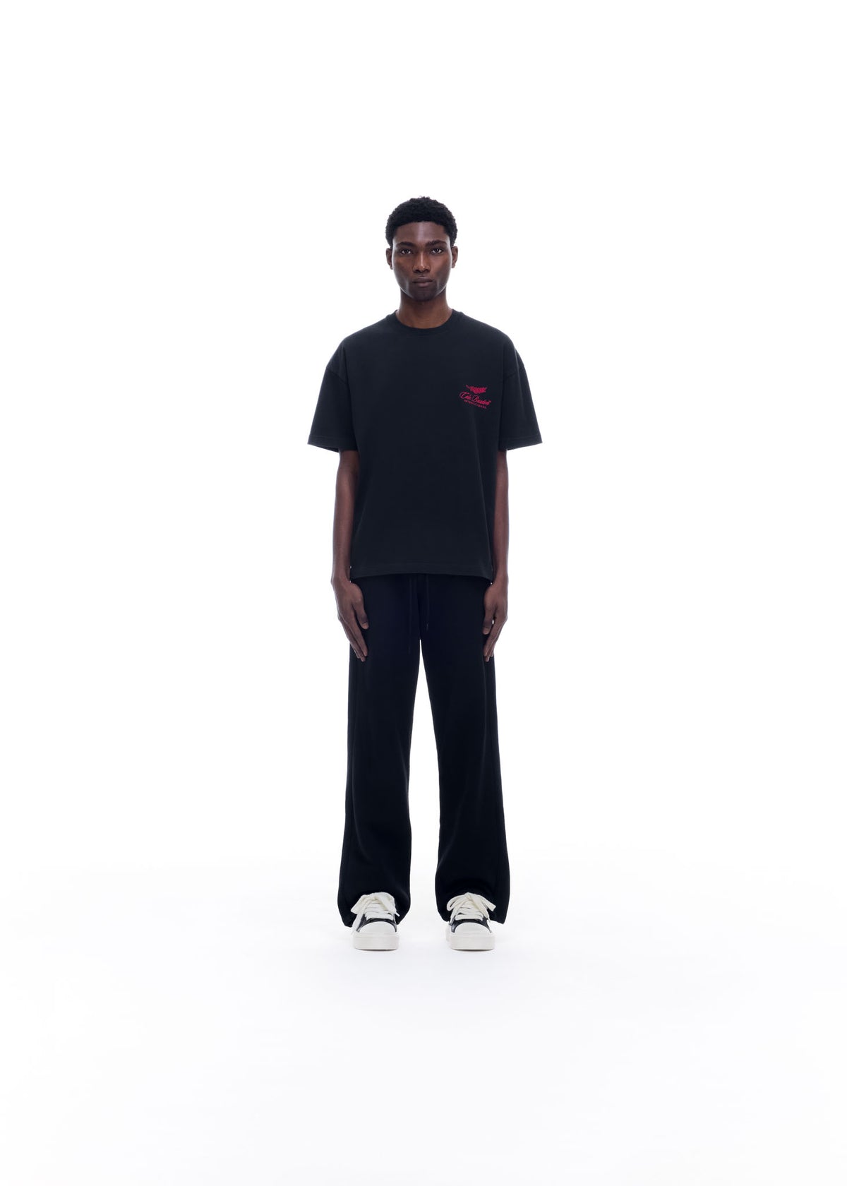 INTERNATIONAL T-SHIRT