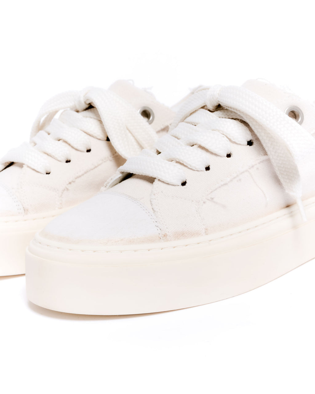 THE VINTAGE WILSON COURT SNEAKER