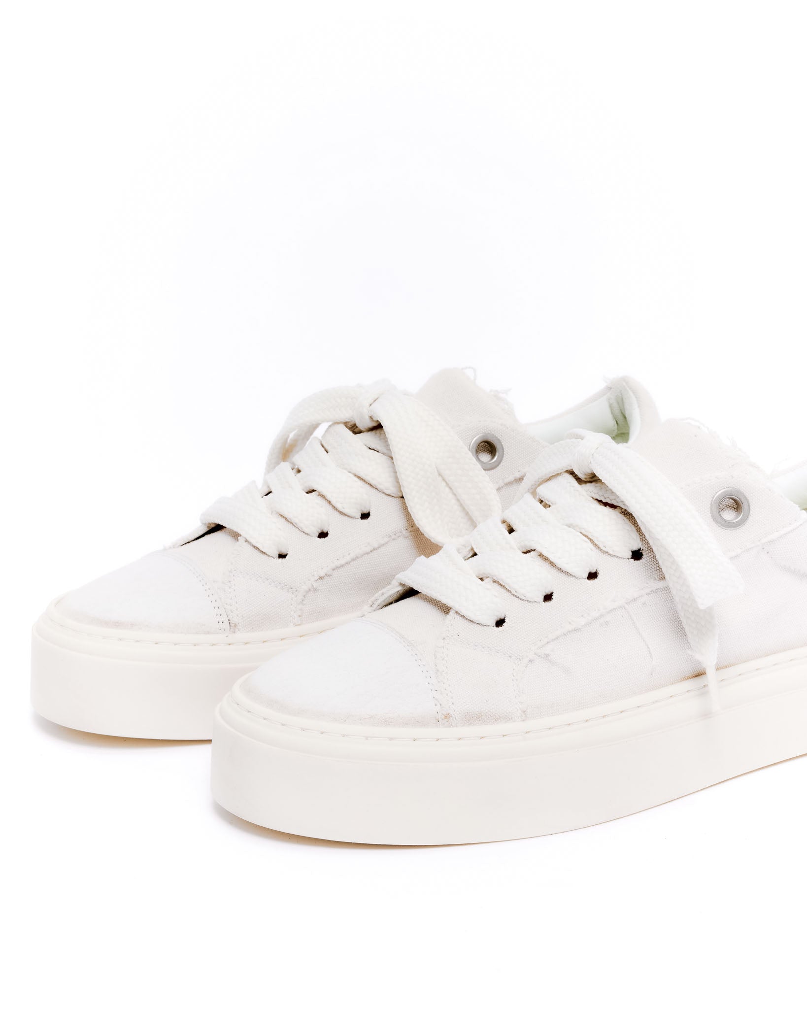 THE VINTAGE WILSON COURT SNEAKER
