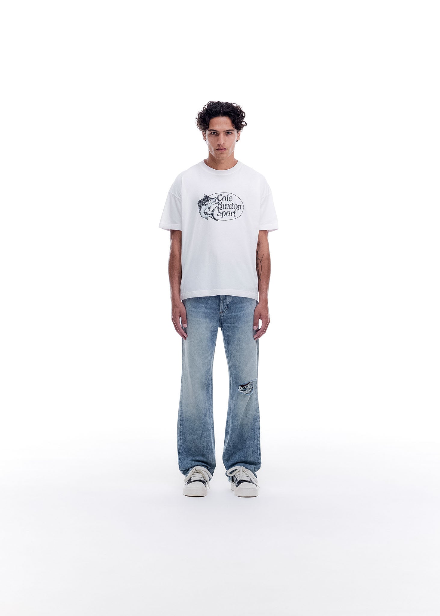 DISTRESSED CBS T-SHIRT