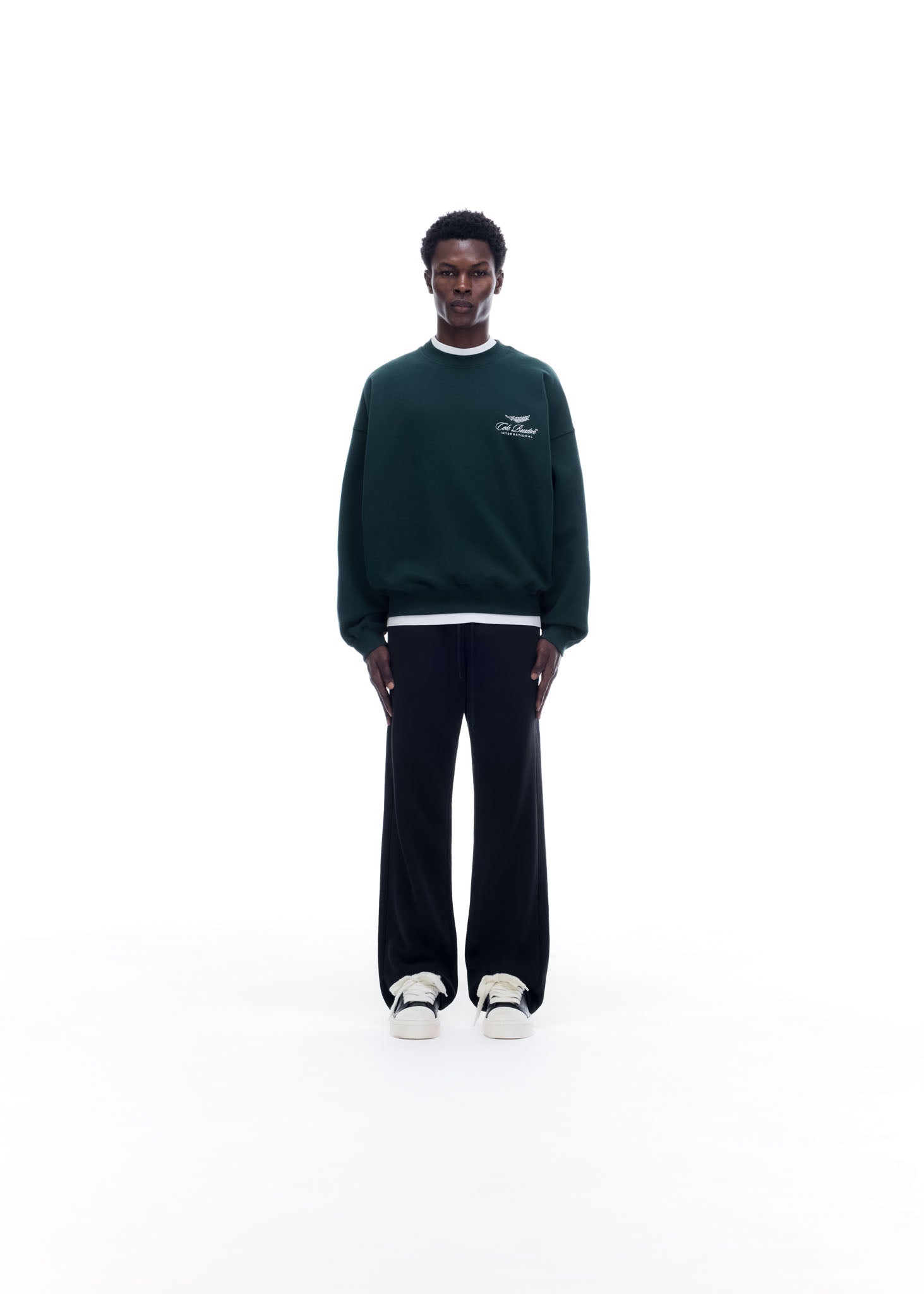 INTERNATIONAL SWEATSHIRT