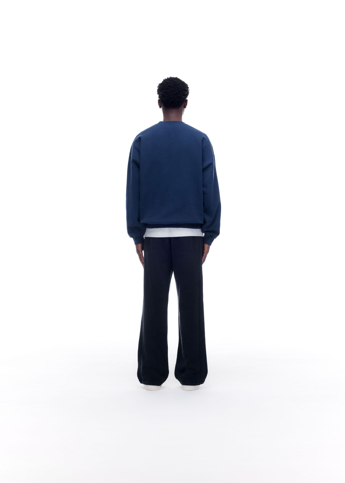 INTERNATIONAL SWEATSHIRT