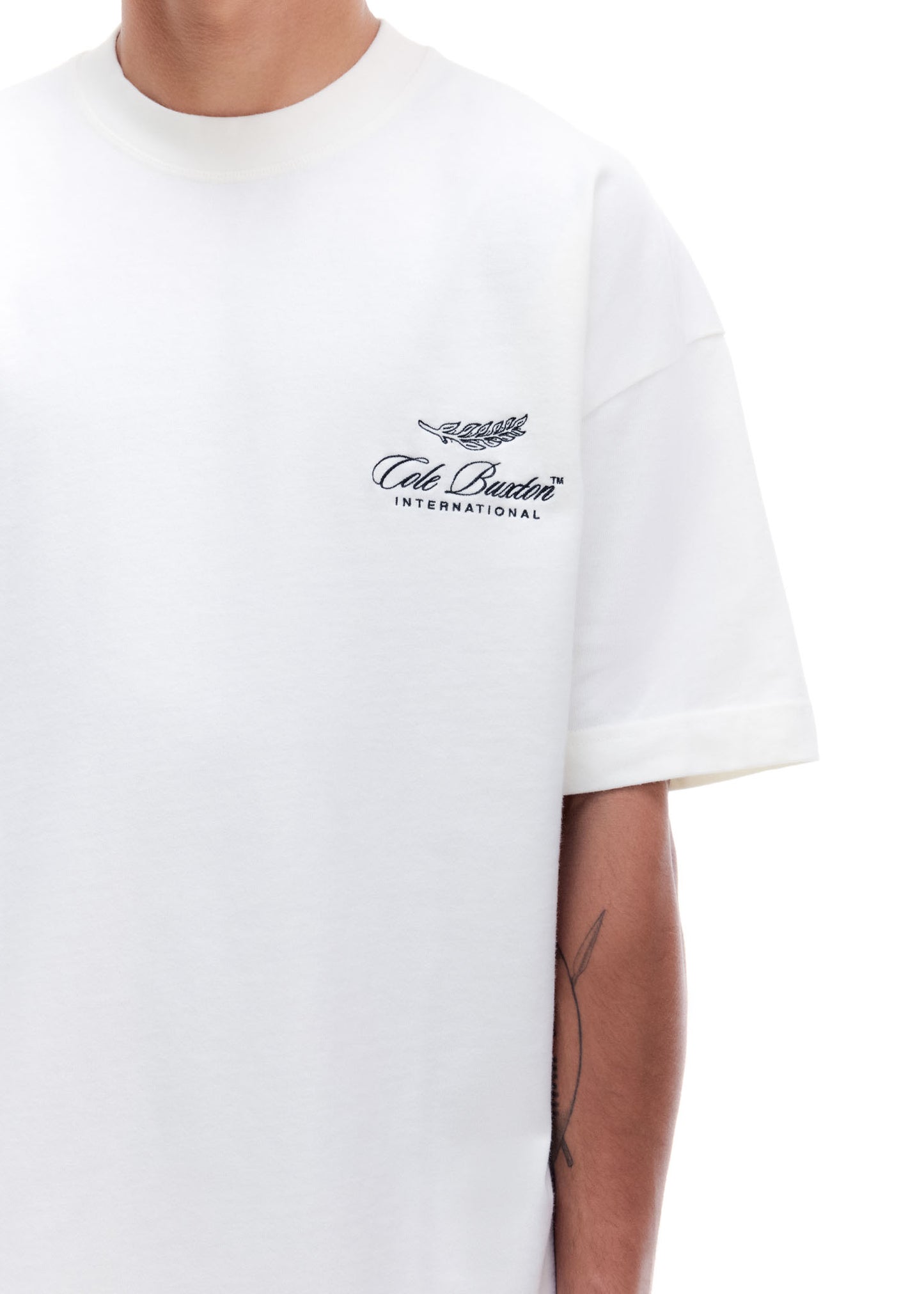 INTERNATIONAL T-SHIRT