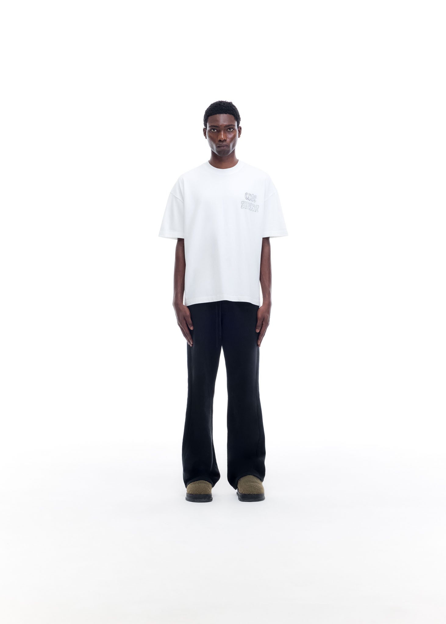 BLACK LETTER SPORTSWEAR T-SHIRT