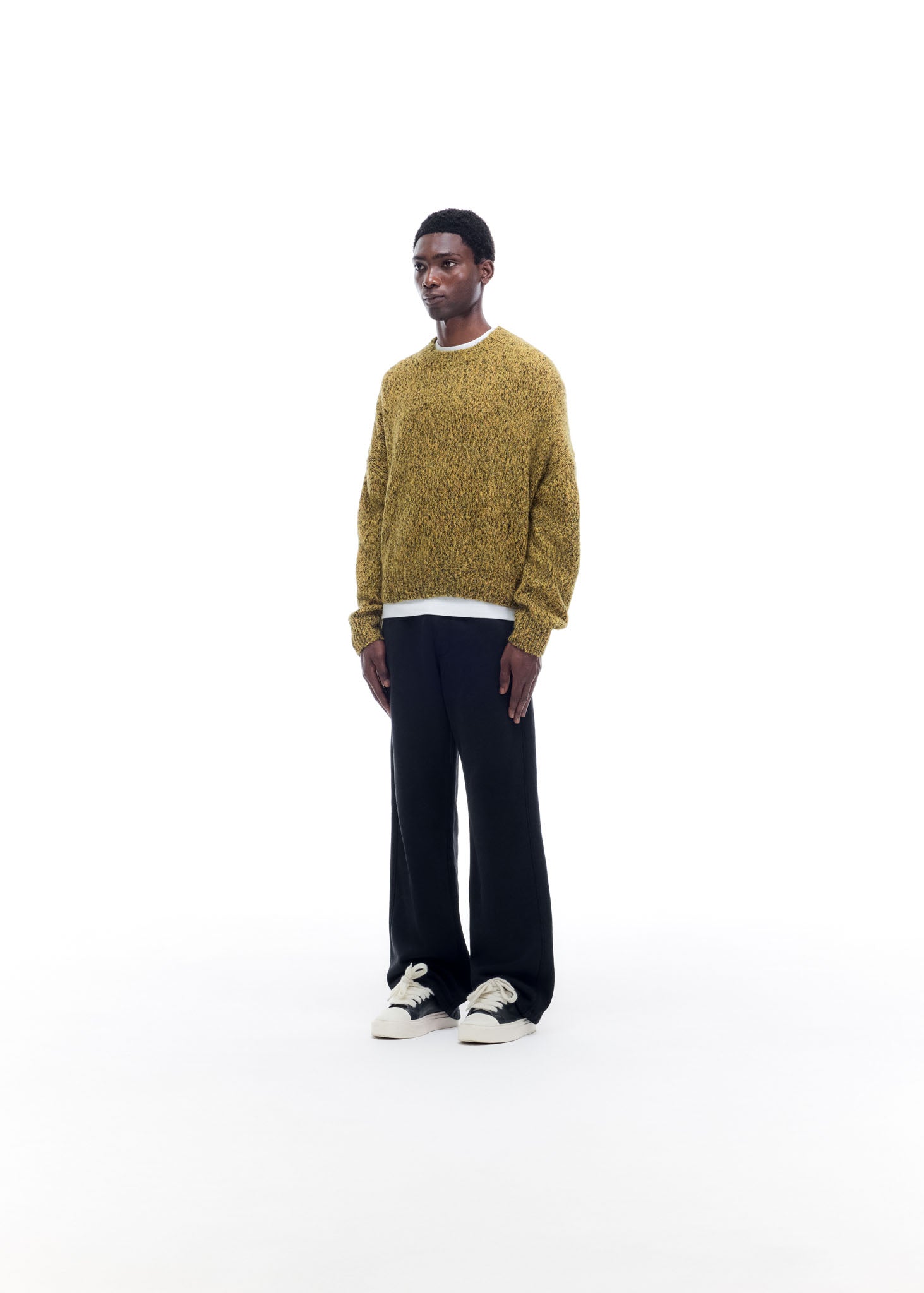 FLECKED KNIT SWEATER