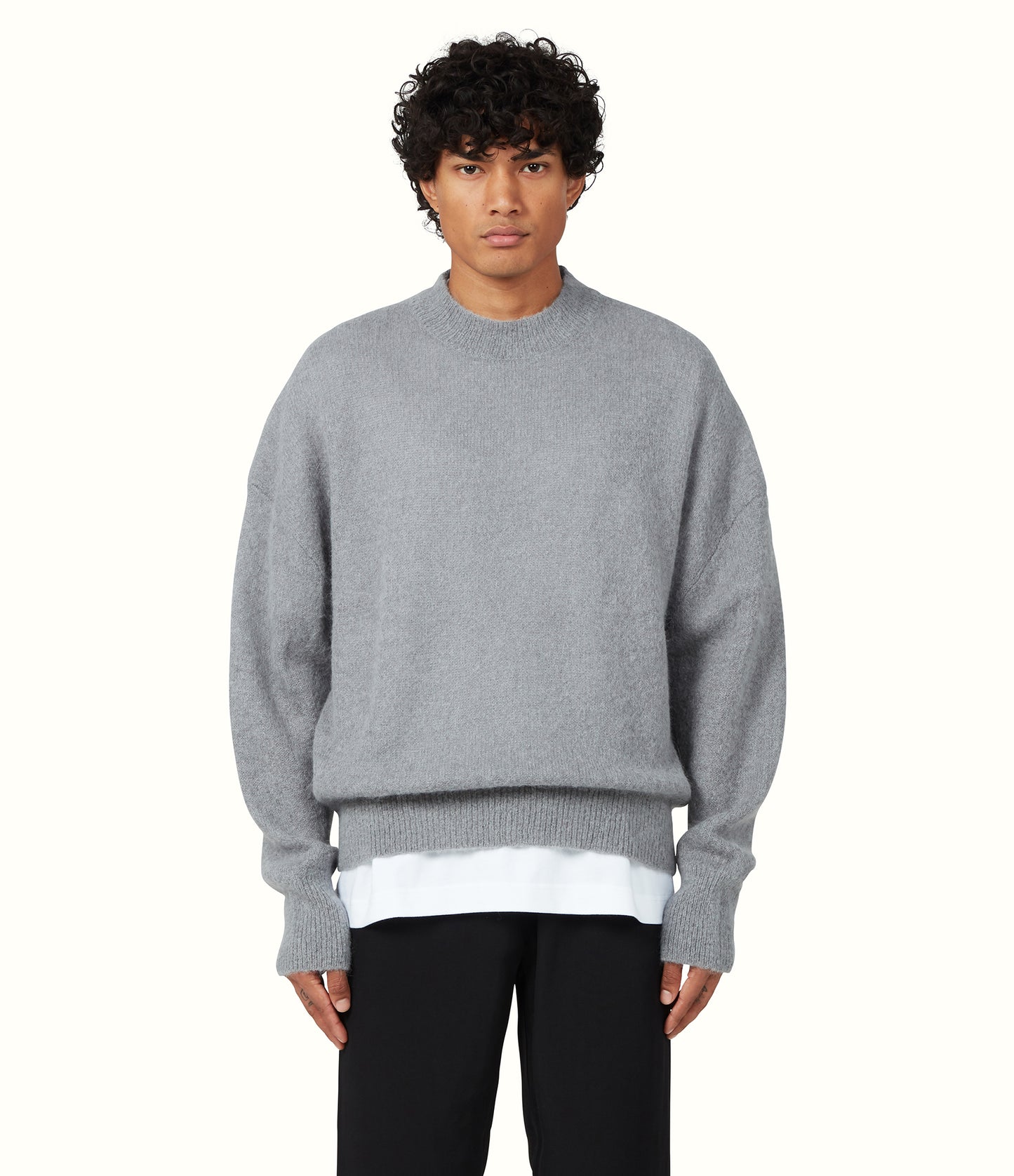 LOOSE KNIT SWEATER